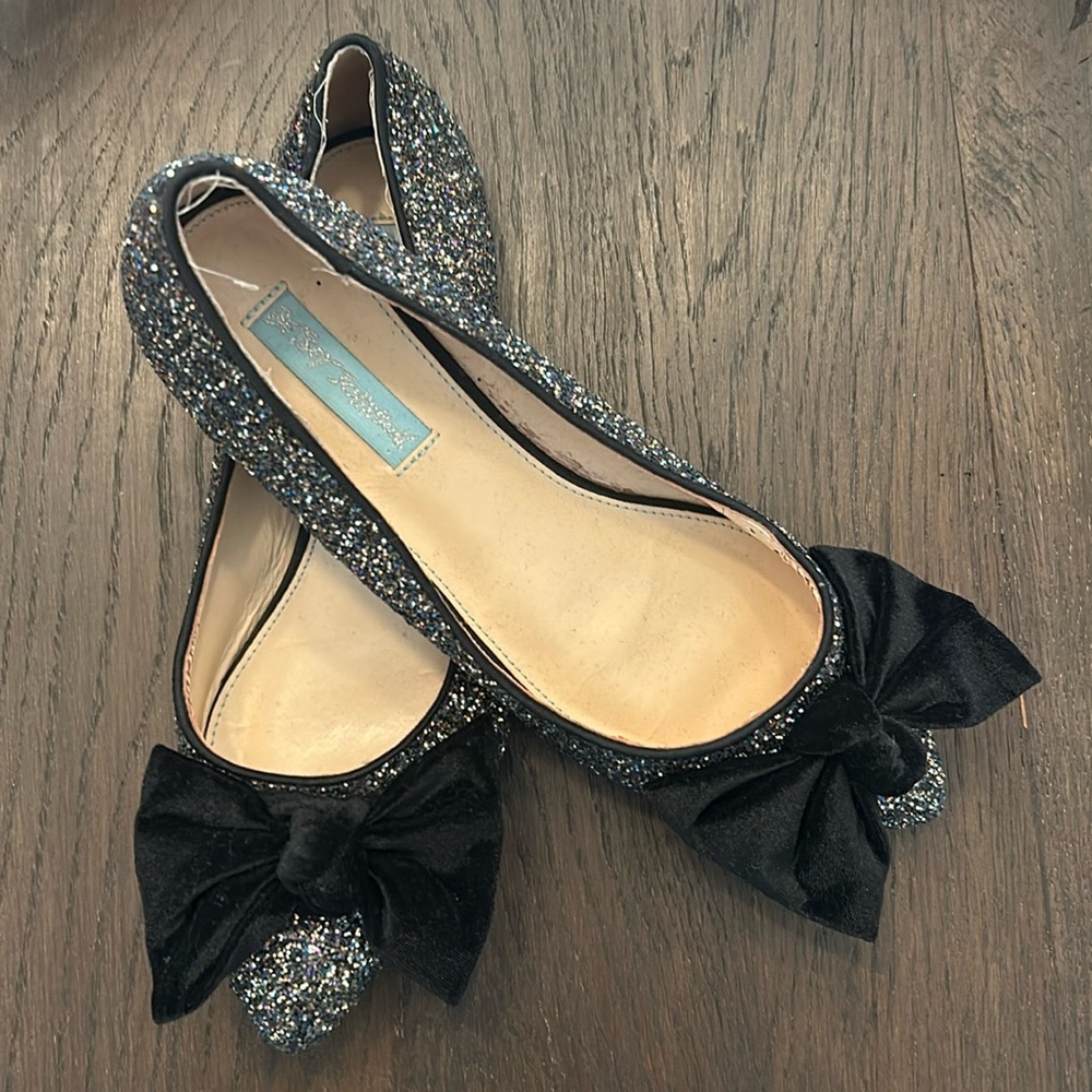 Betsey Johnson (Blue by Betsey Johnson)